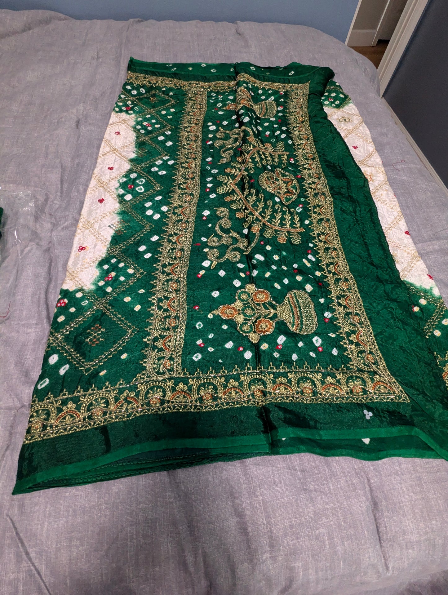 Hand tie-dyed Bandhani Saree