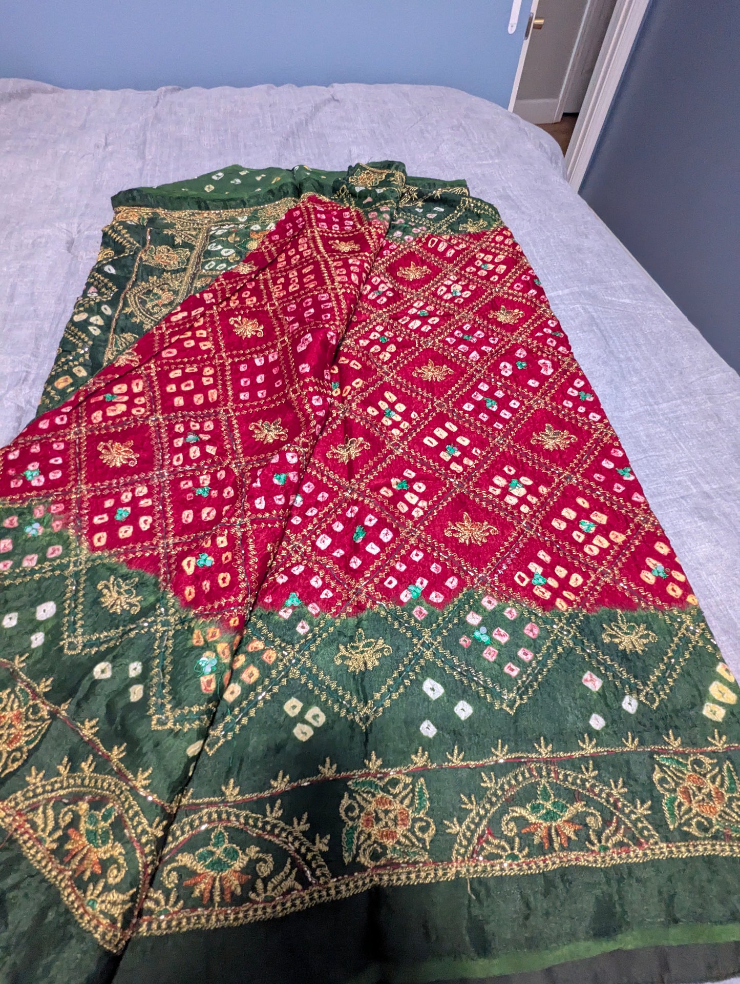 Hand tie-dyed bandhani saree